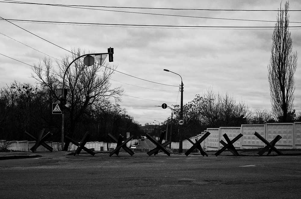 Barricade près de la maison - Roadblock near the house
