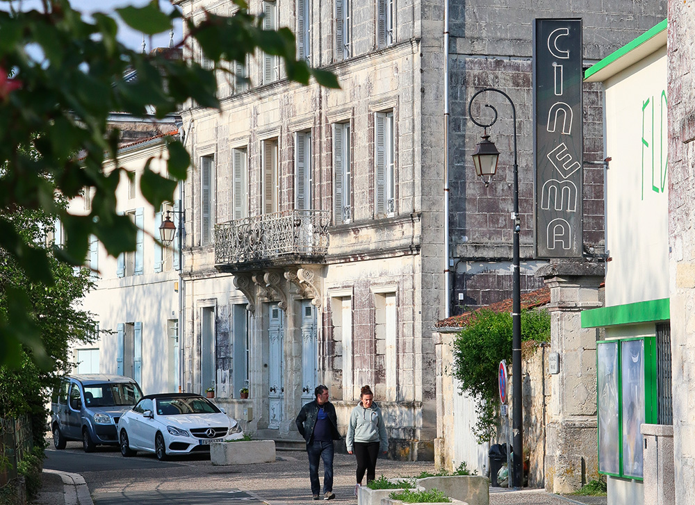 Saint-Savinien, Charente marititime photo ©Pascale Desclos
